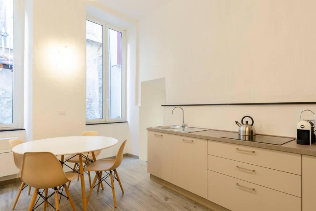 Castelli'S Apartments Campo 12 Genoa Luaran gambar